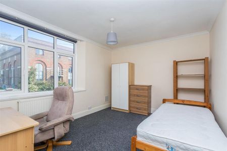 4 bedroom house share to rent - Photo 3