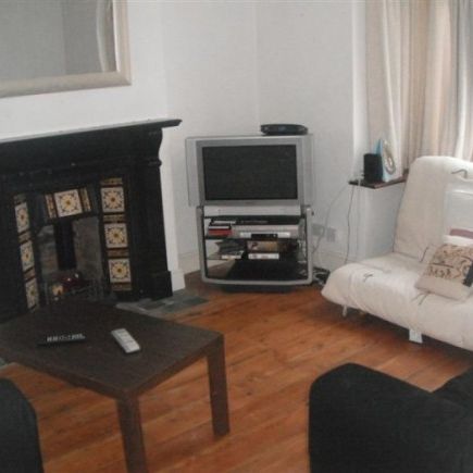 Four bed modern home - Suitable for students or sharers - Photo 2