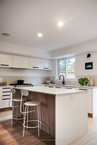 For Lease - 6032 Main Street, Whitchurch-Stouffville, Ontario - Photo 2