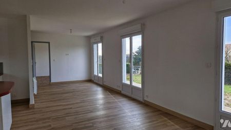 Pavillon de plain pied comprenant cuisine aménagée et équipée ouverte sur séjour lumineux, deux... - Photo 2