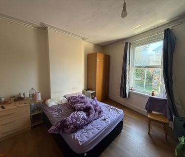 40 Somers Road, Southsea - Photo 2