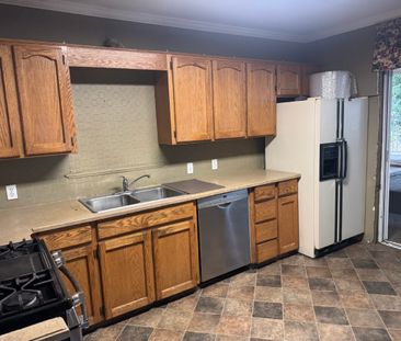 Large Upper Home - Photo 1