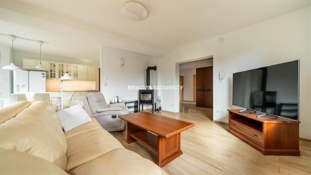 Dom Kraków Bronowice powierzchnia 204.0 m² C206-WD-22200 - Zdjęcie 1