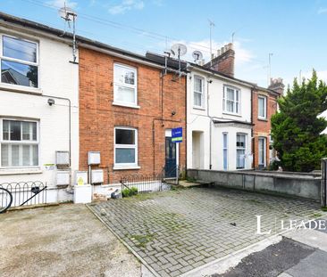 2 bedroom apartment to rent Garlands Road, Redhill, Surrey, RH1 - Photo 1