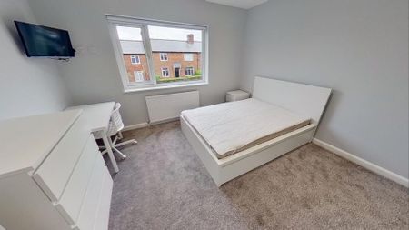 4 bedroom terraced house to rent - Photo 4