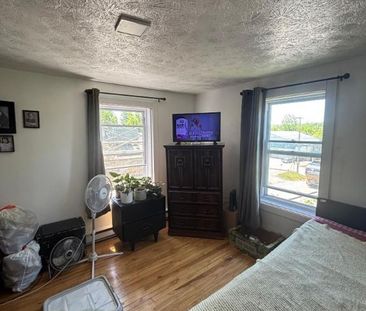 2 CH - 1 SDB - Windsor - $925 /mo - Photo 1