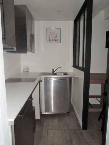 Appartement à louer - REIMS- RUE CERES- CENTRE - Photo 2