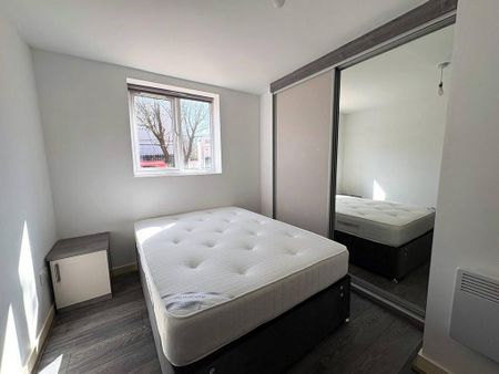 1 bedroom in a house share to rent - Photo 4