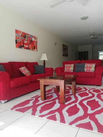 SPACIOUS FURNISHED 2 BED 2 BATH APARTMENT WITH PRIVATE YARD - Photo 3