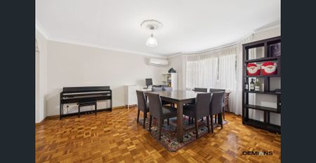 A home of scale, versatility and effortless family comfort - welcome to 19 Nottingham. - Photo 4