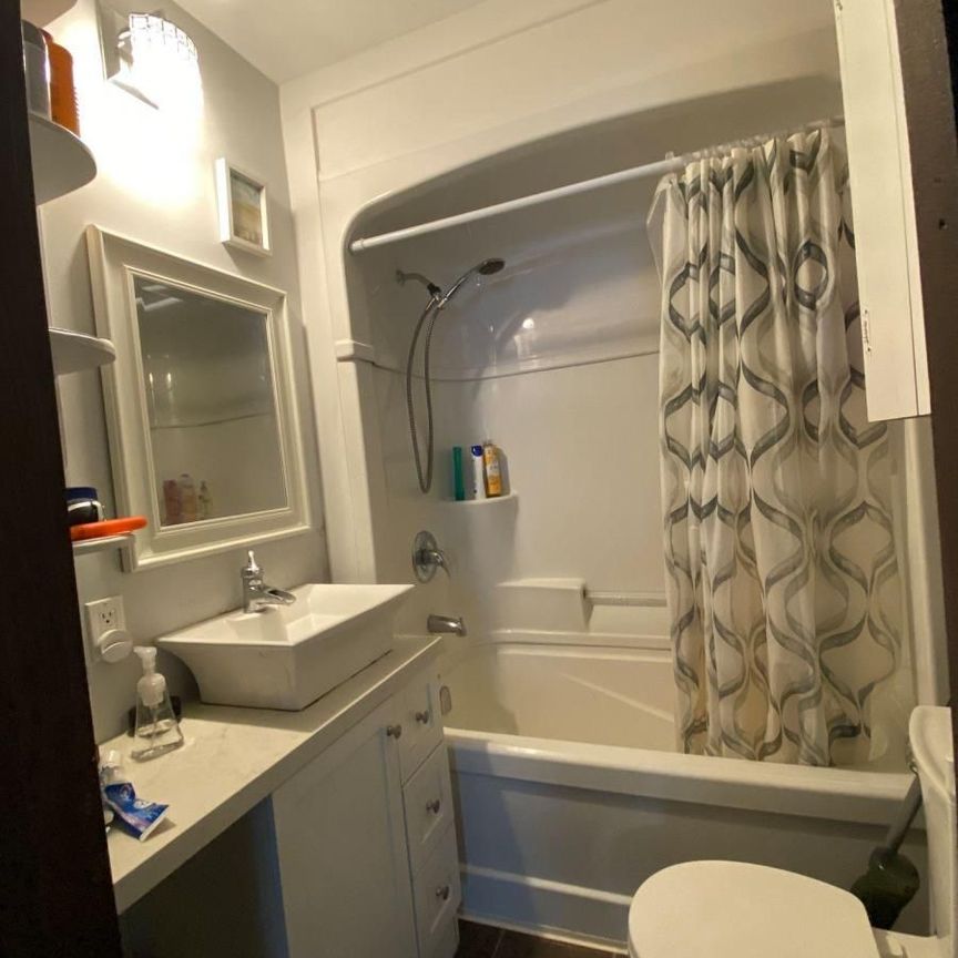 For Lease - 4765 Sixth Avenue Unit# Main Level, Niagara Falls, Ontario - Photo 1