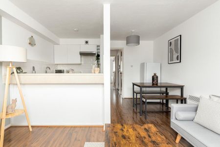 1 bedroom flat to rent - Photo 2