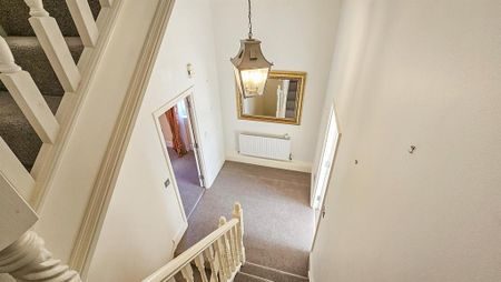 3 bedroom end of terrace house to rent - Photo 4