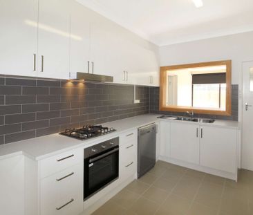 14 Herbert Street, Belmont - Photo 5