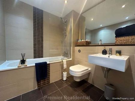 2 bedroom property to rent in Manchester - Photo 4