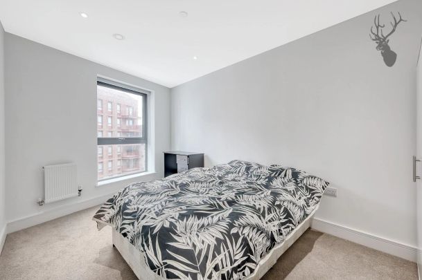 3 Bedroom Apartment - Photo 1