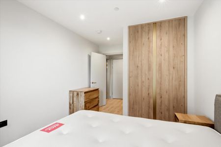 3 bedroom flat to rent - Photo 3