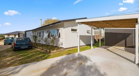 Low maintenance eastside property - Photo 4