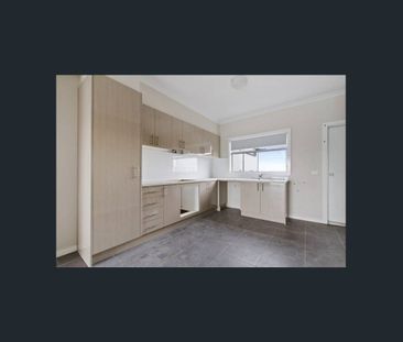 STUNNING 2 Bedroom 2 Bathroom LUXURY TOWNHOUSE! *LOCATED ON PAXFORD... - Photo 1