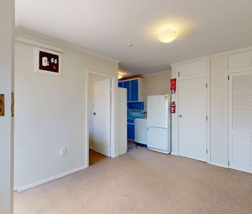 A/5 Knoll Street, Island Bay - Photo 1