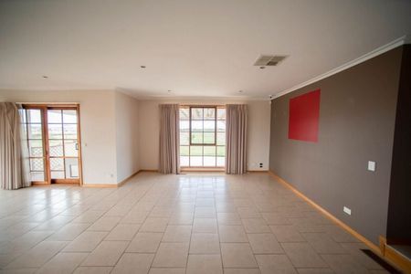 Location, Location - Photo 4