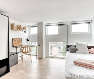 Logement à Paris, Location meublée - T4 - Banlieues (PA-4962) - Photo 4