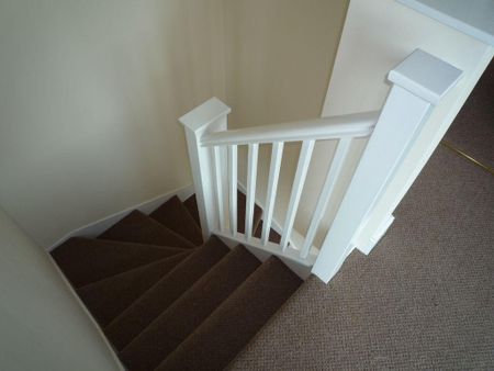 3 bedroom detached house to rent - Photo 4