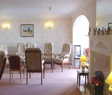 1 bedroom retirement property to rent - Photo 3