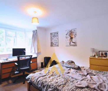 8 bedroom detached house to rent - Photo 5