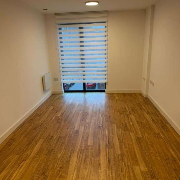 Plaza Boulevard, Liverpool, L8 - Photo 1