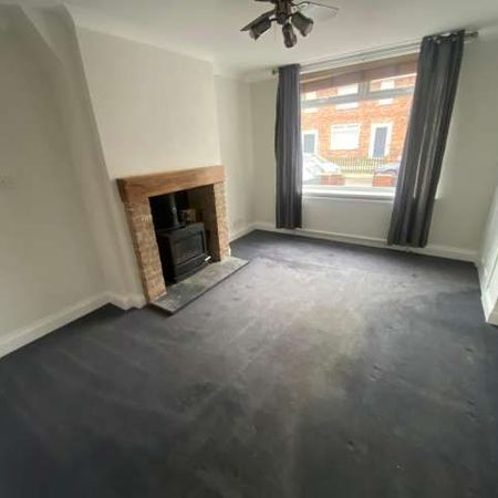 2 bed terraced house to rent in Castleton Road, Stockton-on-Tees - Photo 3