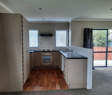 Kelston, Auckland - Photo 5