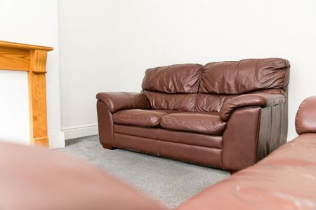 Welton Place, Hyde Park, Leeds - Photo 3