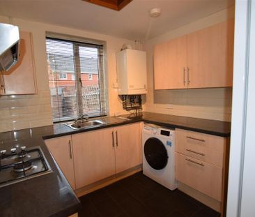 3 bedroom terraced house to rent - Photo 3