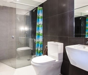 Beautiful Unfurnished 2 Bedroom Apartment - Photo 1