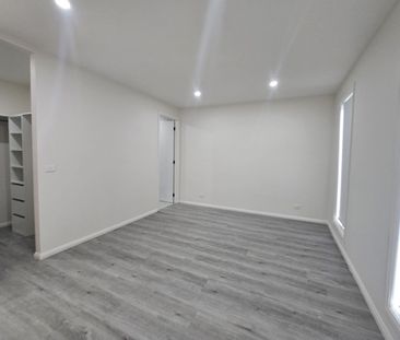 Stylish Brand-New 4-Bedroom Home in Prime Sunbury Position - Photo 6