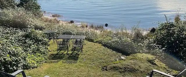 WATERFRONT ! 1 BR / 1 BATH BASEMENT SUITE - GREAT LOCATION CLOSE TO AMENITIES | 2883 Dollarton Hwy, North Vancouver - Photo 1