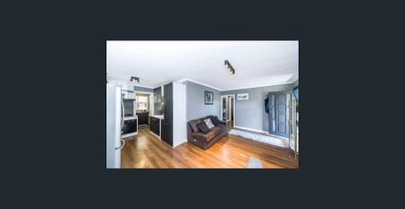 Comfortable & Convenient 3x1 Home in Lockridge - Photo 3