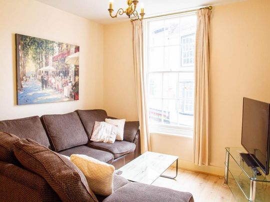 2 bedroom flat to rent - Photo 1