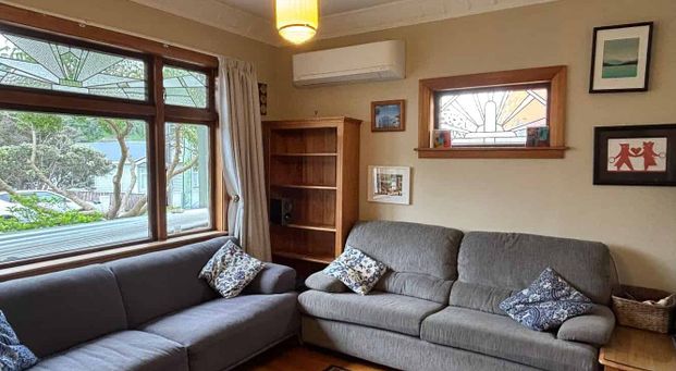 Sunny 3-Bedroom Character Home in Island Bay - Photo 1