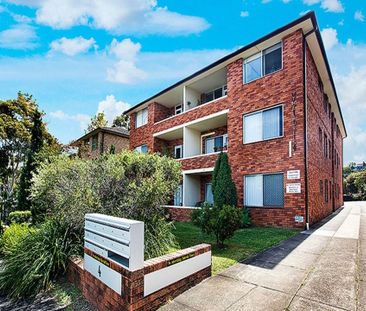 Large Two Bedroom Unit with Lock up Garage - Photo 4