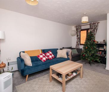 2 bedroom terraced house to rent - Photo 1