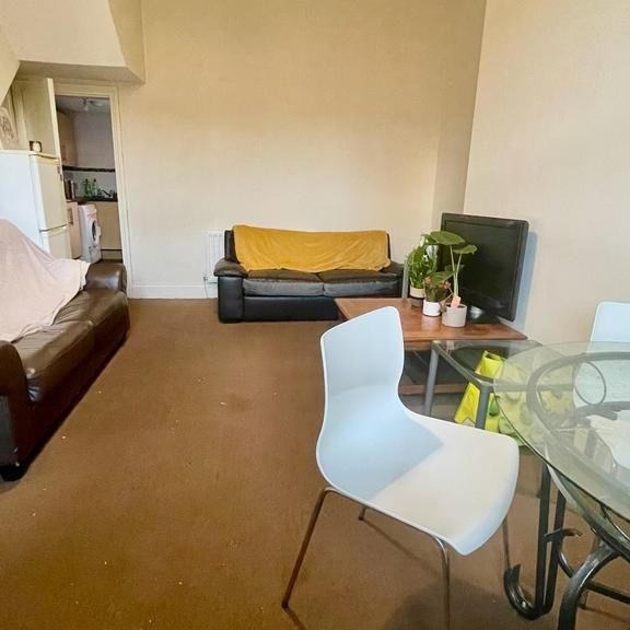 2 bedroom house to rent - Photo 1