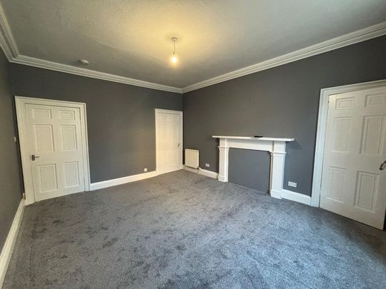 3 bedroom flat to rent - Photo 1