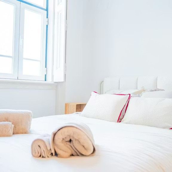 Beco de Santa Helena, Lisbon, Lisbon 1100-117 - Photo 1