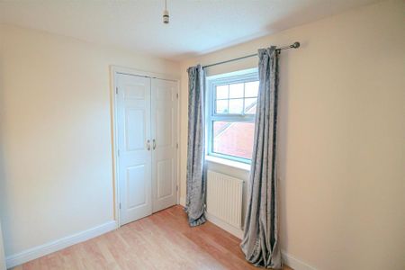 2 bedroom semi-detached house to rent - Photo 2