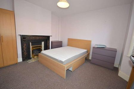 Waterloo Road, Winton, BH9 - Photo 2