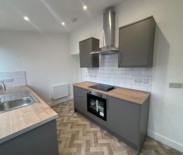 4 bedroom terraced house to rent - Photo 1