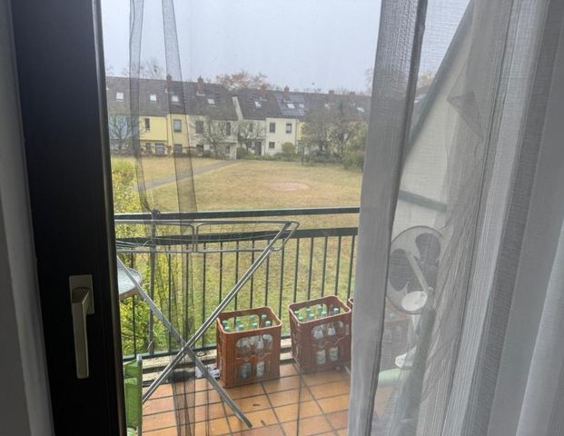 Einzimmerwohnung mit Balkon - Foto 1