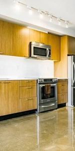 Pet Friendly DOWNTOWN VANCOUVER 2BED 1Bath + Parking Furnished - Photo 4